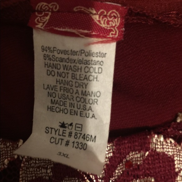 Plus size blouse. Very cute with tags - Picture 3 of 3